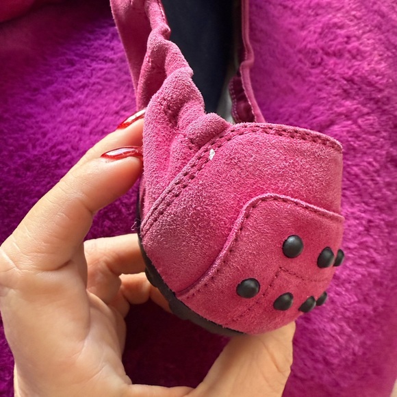 Tod's Fuchsia and Navy Suede Belted Cap Toe Ballet Flats - Picture 4 of 9